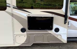 2017 Thor Motor Coach Quantum LF31