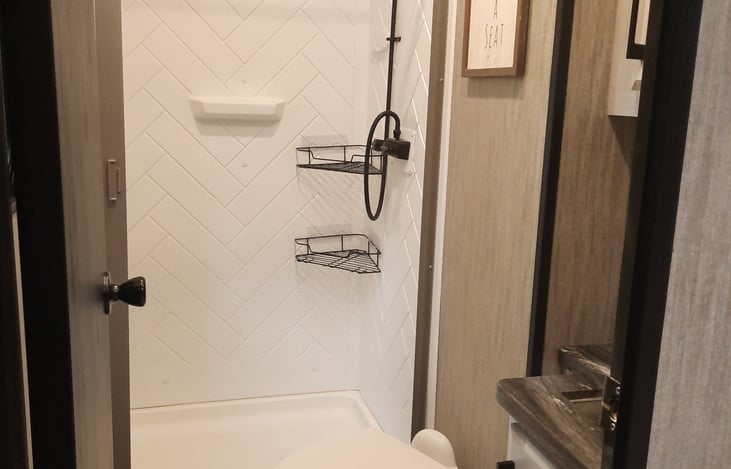 Bunkroom full bathroom