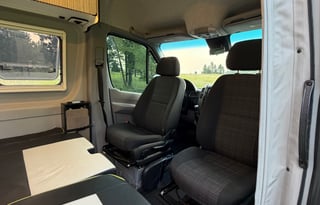 "Vando" - Ultimate Montana Off Grid Adventure Van