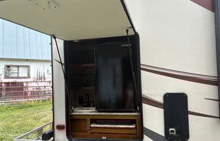 2014 Tracer 2750RBS 30’ travel trailer.