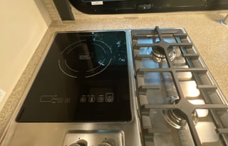 Rollin Ritz  2022 Thor Motor Coach Four Winds 31E