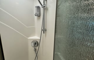 Holiday Rambler Luxury Coach /2 Full Baths & Bunks