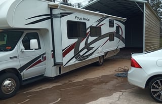 2022 Thor w/ Bunk Beds (Tow dolly available)