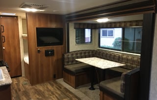2018 Prime Time RV Avenger ATI 26BBS
