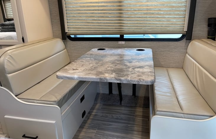 Dinette table