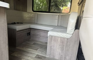 2022 Minnie Winnie 22R