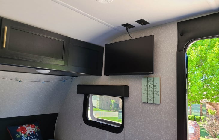 TV with Blueray dvd player