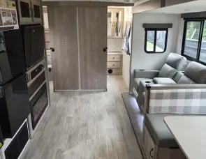 Palomino SolAire 3150TBSS