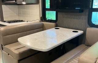 2021 Thor Motor Coach Challenger 37DS