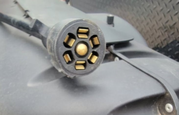 7 Pin Connector