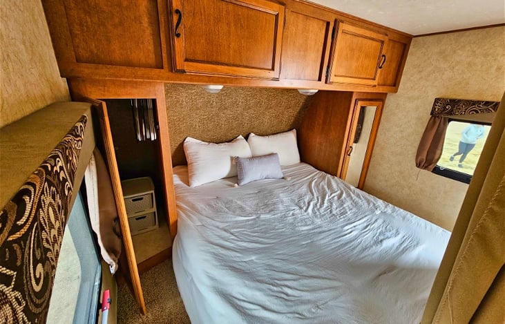 Queen bed with storage