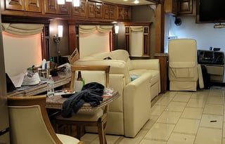 2012 Tiffin Motorhomes Zephyr 45 LZ Option B