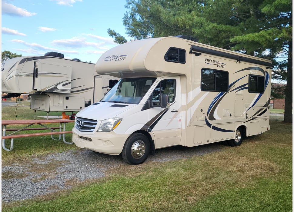 Class C Motor Home rentals in Medford Lakes