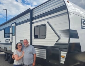 Keystone RV Coleman Lantern 28BHS