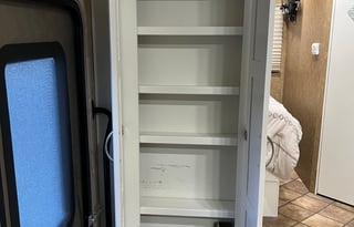 "Lucy" 2014 Thor Motor Coach Four Winds 26A