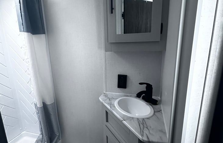 Another view of the bath