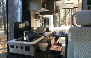 2022 Winnebago Solis 59P