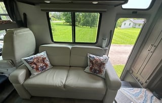 Pursuit of Happiness Motorhome- Delivery Only