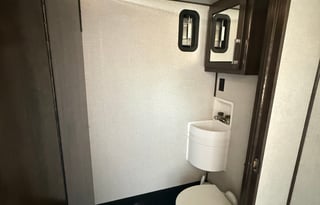 The Triton Luxe Lounge-2022 toy hauler