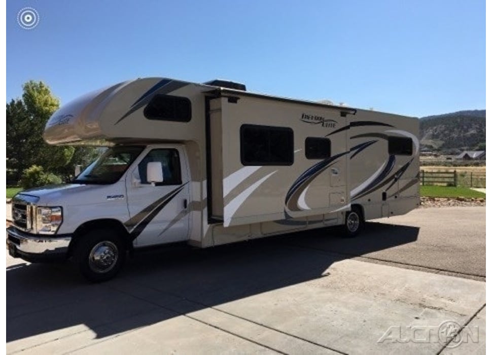Class C Motor Home rentals in Las Vegas