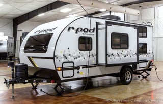 R-POD 193 w/King Size Bed **Delivery Offered**