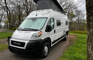 6 Seatbelts - 2023 Winnebago Solis 59P