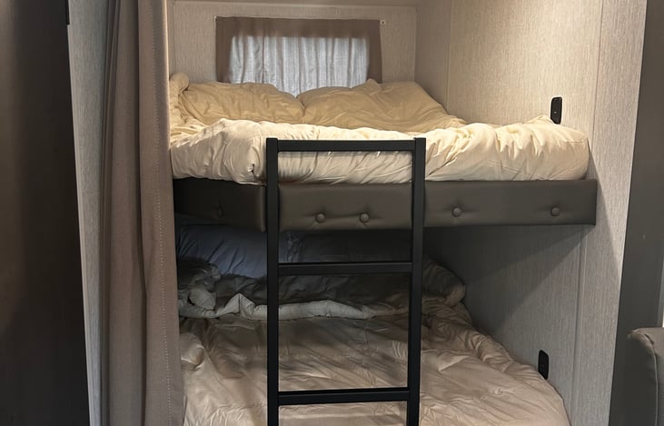 Soft and comfortable bedding with 2 pillows for each bunk