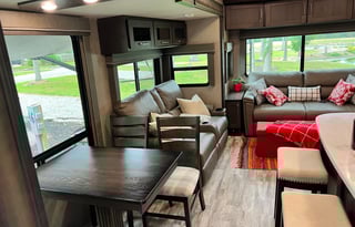 Ruby! Our REFLECTION 303RLS is ready for Glamping+