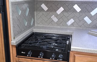 Winnebago:King Bed • FREE WiFi • Solar