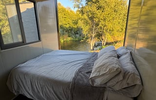 THE RIVERS NEST: Tiny Home On Applegate River