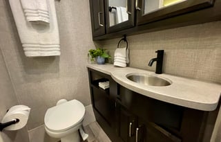 Meet Rosanna - The Cozy Family Friendly Entegra 34