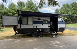 Bear Foot Travel Co