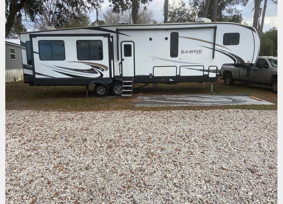 Fifth Wheel rentals in Brandon