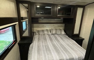 2022 Jayco 30ft Bunk house  (Delta Diva)