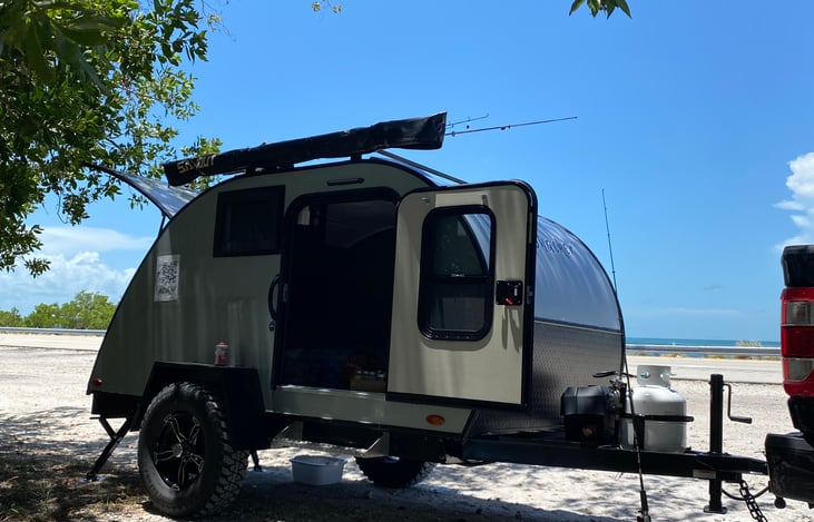 roof rack for carrying other accessories such as Kayak, fishing gear, etc.
