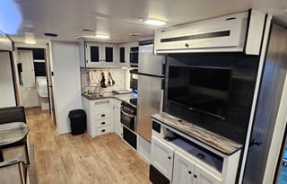 Only 99 weekday special,Sleeps 9,2 bed,1.5 bath