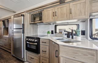 2023 Winnebago Vista 29V: Spacious & Luxurious
