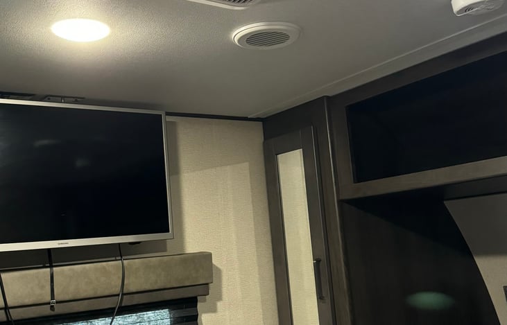 Separate AC in Master Bedroom