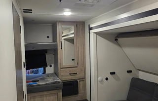 Bluegrass Basecamp- 2 bed 2 bath bunkhouse