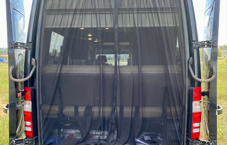 Rear mesh door allows you to experience the outdoors even with inclement weather