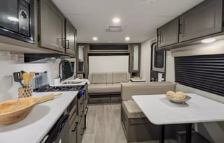 COUPLE'S CAMPER -2025 Grand Design 151RB