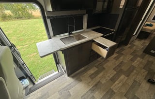 Pet/festival friendly RV WITH washer/dryer!!!