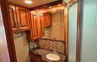 2011 Monaco Knight 36 PFT