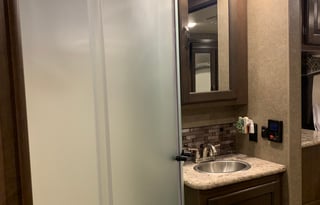 Unlimited Miles! Sleeps 12 - Bunk House  -5 TVs!