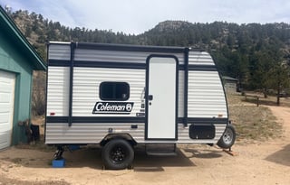 Small Family Camper! Kid friendly/pet friendly