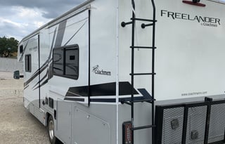 2022 Coachmen 30' - Now available for F1 Austin!