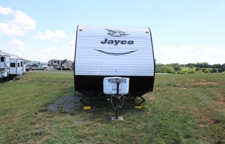 "Sweet Escape" Spacious 10-Person RV