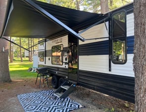 Forest River RV Cherokee Grey Wolf 26DJSE