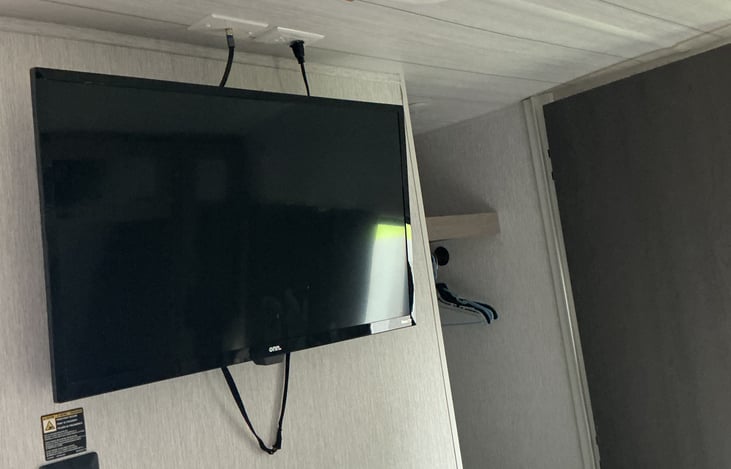 33 inch TV in bedroom