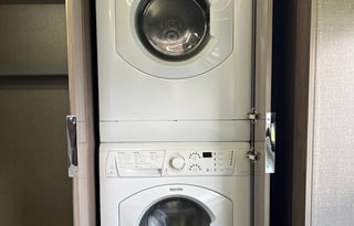 2019 Winnebago Horizon 40A